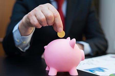 港股恒指高开涨1.22%，标题：《恒指高开涨1.22%》